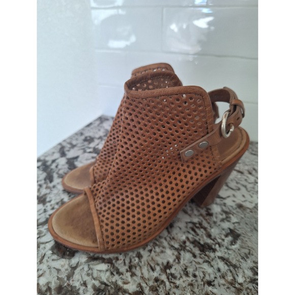 Rag & Bone Wyatt Brow Perforated Leather Slingback‎ Heeled Sandals Size 37 - Picture 4 of 7